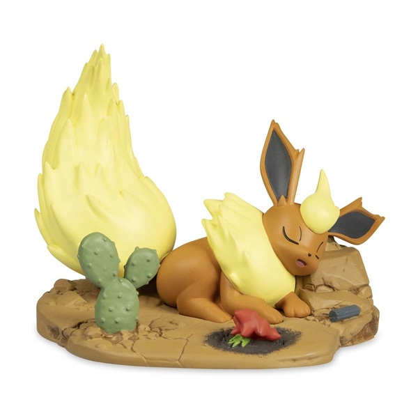 Pokémon - Satisfied Snooze with Flareon - Pokémon Center Evolving Personalities Figure 10cm